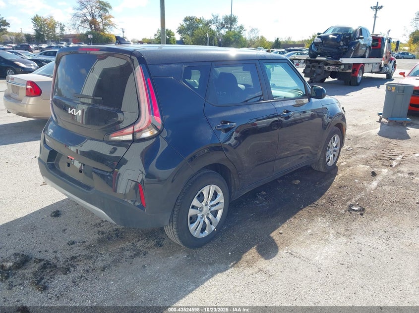 2025 Kia Soul VIN KNDJ23AU5S7960748 IAAI salvage auction — LEFT FRONT, Salvage (Illinois), sold $3,300 on 2026-07-28 (photo 4)