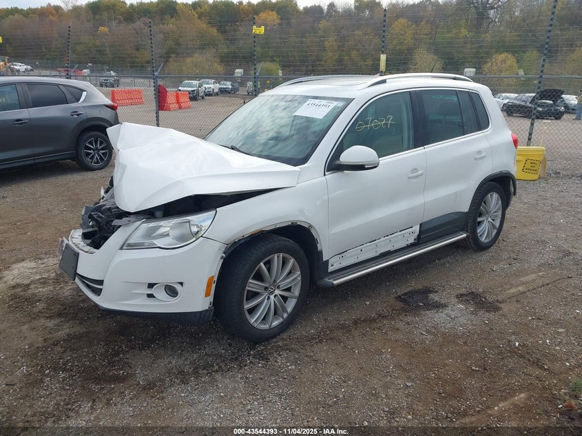 2011 Volkswagen Tiguan VIN WVGAV7AX6BW513761 IAAI salvage auction — FRONT END, Regular (South Dakota), sold $25 on 2026-07-22 (photo 2)