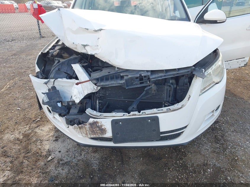 2011 Volkswagen Tiguan VIN WVGAV7AX6BW513761 IAAI salvage auction — FRONT END, Regular (South Dakota), sold $25 on 2026-07-22 (photo 6)