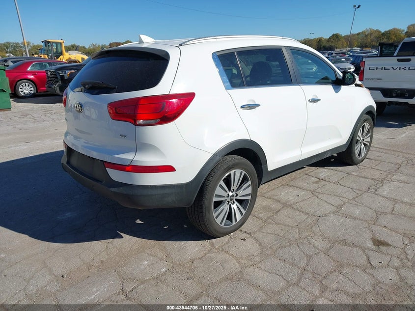 2014 Kia Sportage VIN KNDPC3ACXE7559456 IAAI salvage auction — RIGHT FRONT, Salvage (Illinois), sold $1,100 on 2026-07-07 (photo 4)