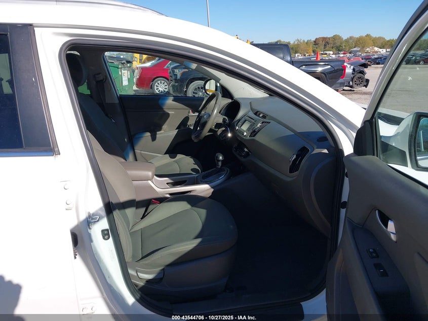 2014 Kia Sportage VIN KNDPC3ACXE7559456 IAAI salvage auction — RIGHT FRONT, Salvage (Illinois), sold $1,100 on 2026-07-07 (photo 5)