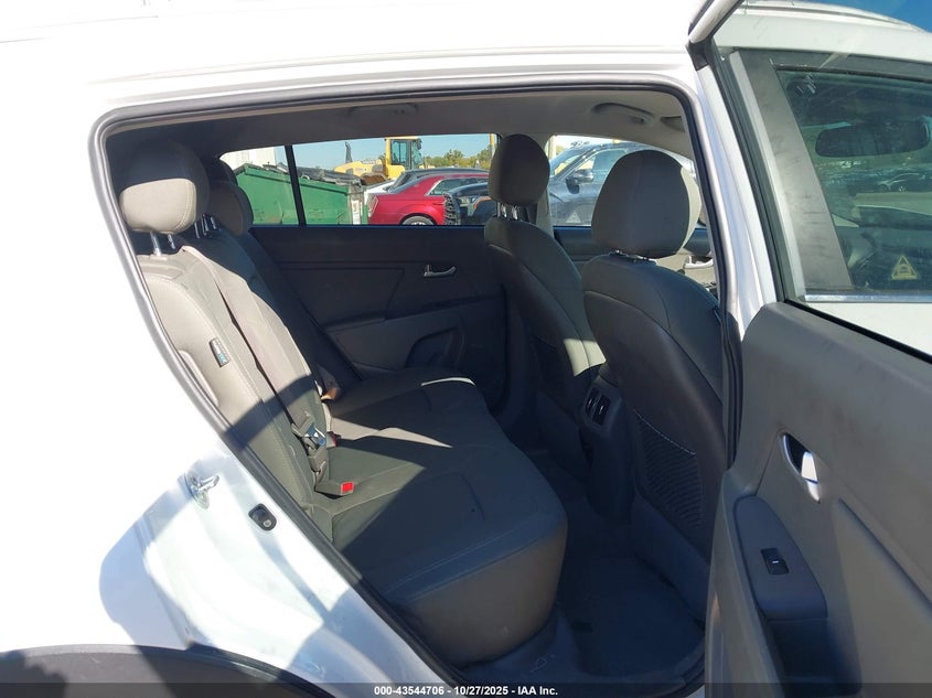 2014 Kia Sportage VIN KNDPC3ACXE7559456 IAAI salvage auction — RIGHT FRONT, Salvage (Illinois), sold $1,100 on 2026-07-07 (photo 8)