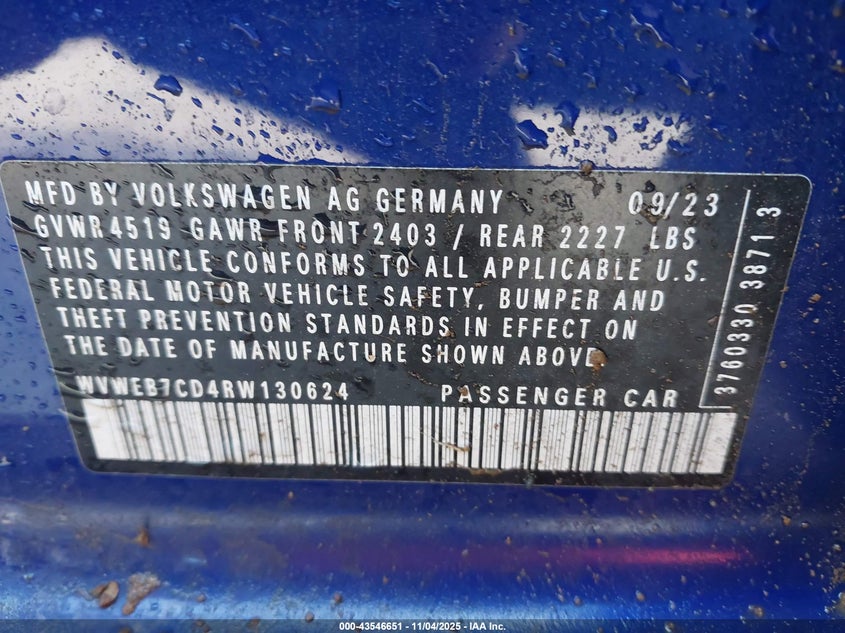2024 Volkswagen Golf r VIN WVWEB7CD4RW130624 IAAI salvage auction — ROLLOVER, Salvage (District Of Columbia), sold $9,950 on 2026-08-13 (photo 9)