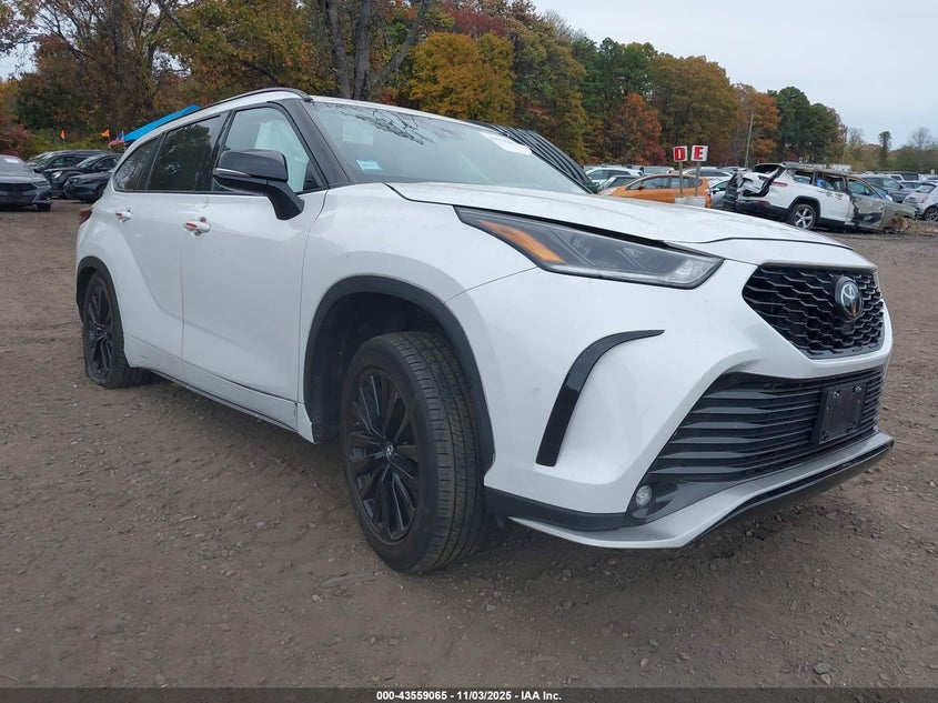 2023 Toyota Highlander VIN 5TDKDRBH1PS015697 IAAI salvage auction — LEFT REAR, Other, sold $13,150 on 2026-07-28 (photo 1)