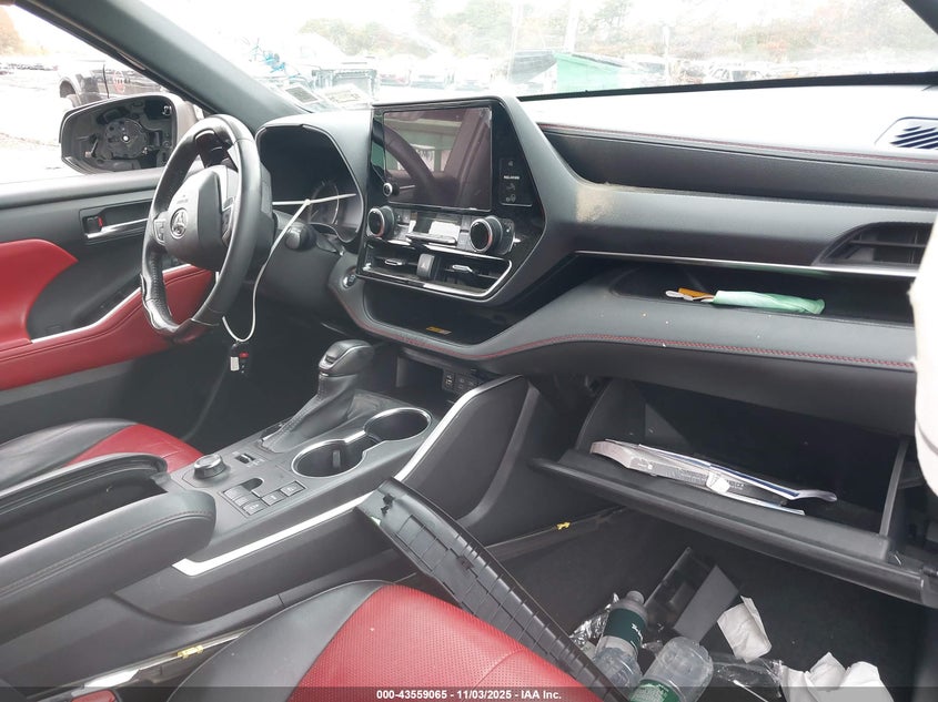 2023 Toyota Highlander VIN 5TDKDRBH1PS015697 IAAI salvage auction — LEFT REAR, Other, sold $13,150 on 2026-07-28 (photo 5)