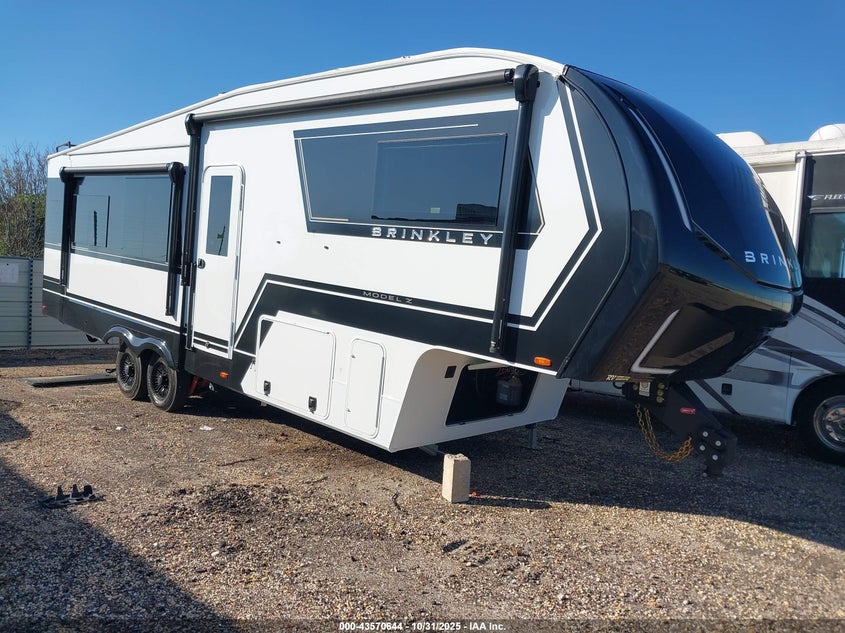 2025 VIN 7T0FZ3421SA006768 IAAI salvage auction — STORM DAMAGE, Wait Title, sold $37,050 on 2026-07-14 (photo 1)