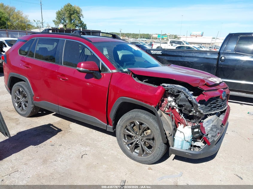 2022 Toyota Rav4 hybrid VIN JTMB6RFV0ND052677 — IAAI salvage auction photo