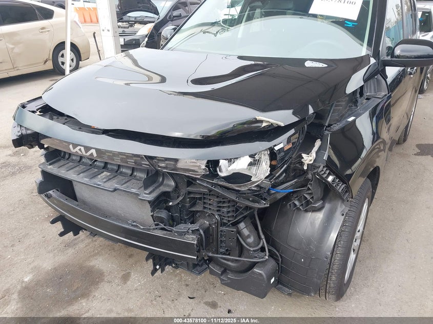 2025 Kia Soul VIN KNDJ23AU6S7947958 IAAI salvage auction — LEFT SIDE, Other, sold $3,200 on 2026-07-29 (photo 6)