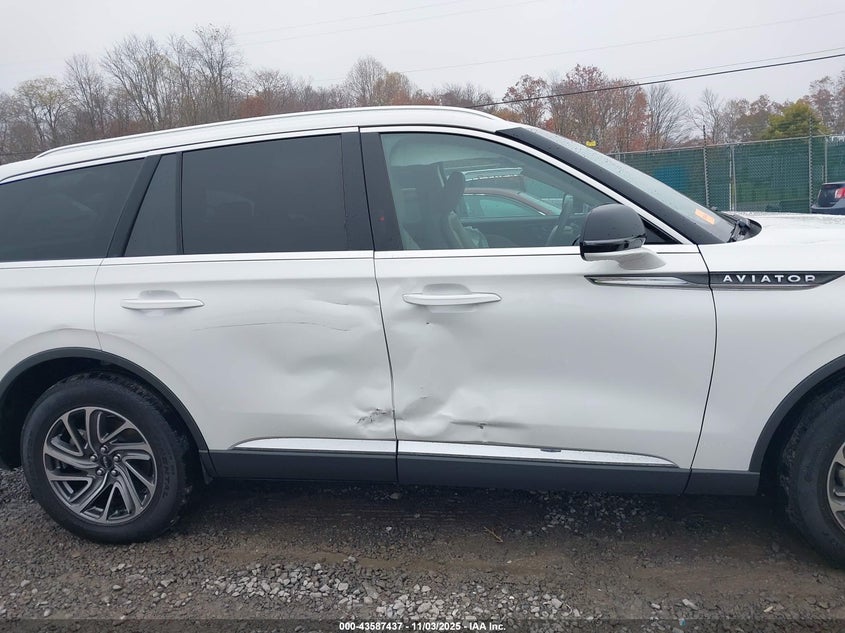 2022 Lincoln Aviator VIN 5LM5J6XC2NGL19168 IAAI salvage auction — RIGHT SIDE, Salvage (West Virginia), sold $15,900 on 2026-07-22 (photo 6)