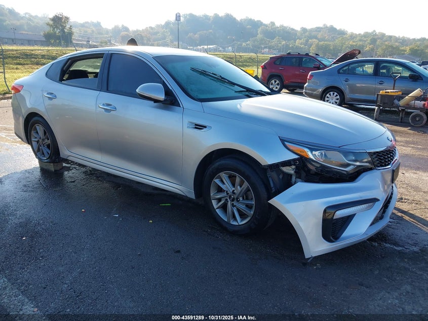 2019 Kia Optima VIN 5XXGT4L30KG294522 IAAI salvage auction — FRONT & REAR, Clear (Illinois), sold $1,150 on 2026-07-17 (photo 1)