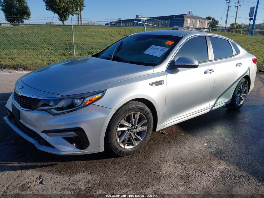 2019 Kia Optima VIN 5XXGT4L30KG294522 IAAI salvage auction — FRONT & REAR, Clear (Illinois), sold $1,150 on 2026-07-17 (photo 2)