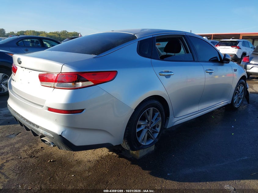 2019 Kia Optima VIN 5XXGT4L30KG294522 IAAI salvage auction — FRONT & REAR, Clear (Illinois), sold $1,150 on 2026-07-17 (photo 4)