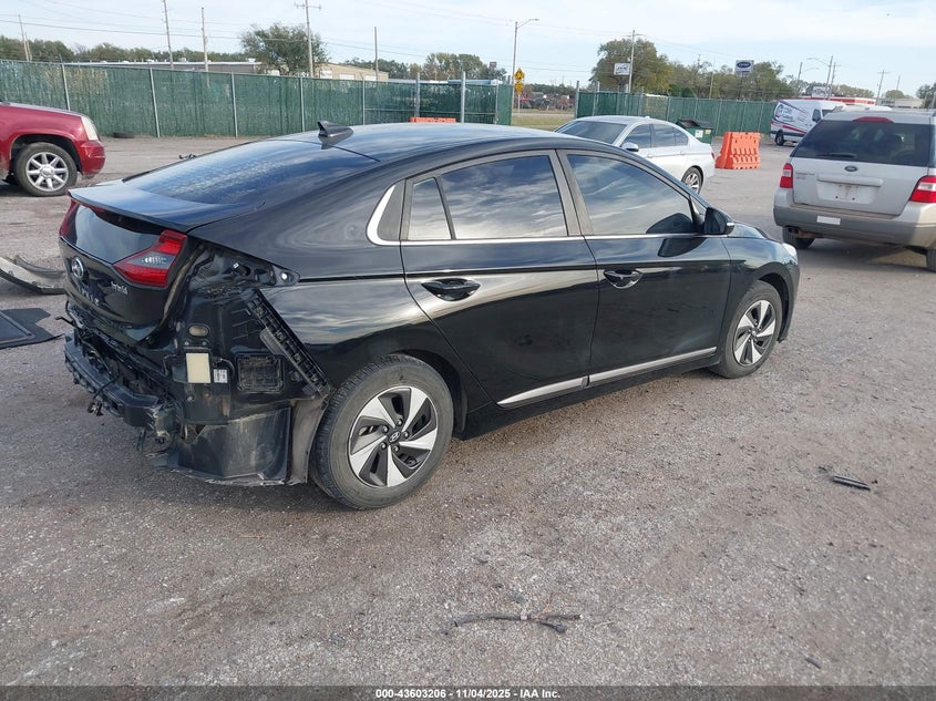 2018 Hyundai Ioniq hybrid VIN KMHC75LC1JU064839 IAAI salvage auction — REAR END, Salvage (Oklahoma), sold $1,100 on 2026-07-31 (photo 4)