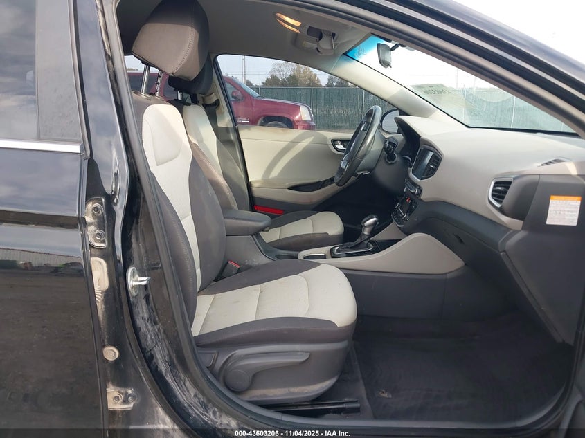 2018 Hyundai Ioniq hybrid VIN KMHC75LC1JU064839 IAAI salvage auction — REAR END, Salvage (Oklahoma), sold $1,100 on 2026-07-31 (photo 5)