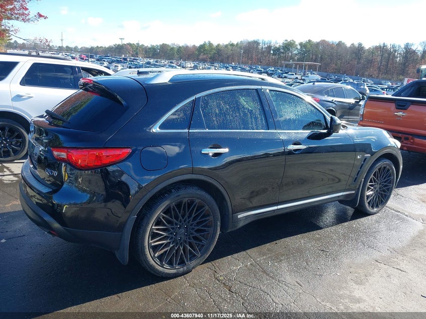 2017 Infiniti Qx70 VIN JN8CS1MWXHM416044 IAAI salvage auction — WATER/FLOOD, Salvage (Pennsylvania), sold $550 on 2026-07-14 (photo 4)