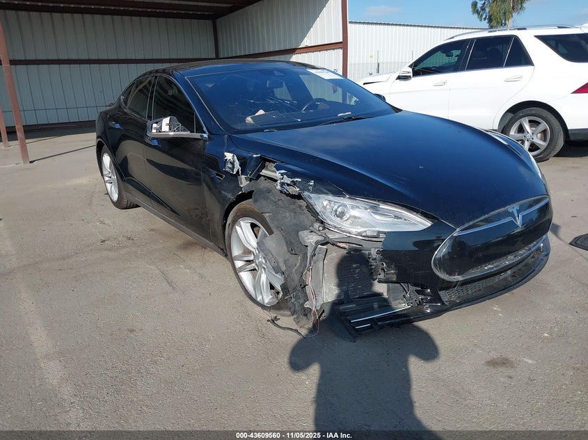 2015 Tesla Model s VIN 5YJSA1E19FF116630 IAAI salvage auction — RIGHT FRONT, Other, sold $1,000 on 2026-07-23 (photo 1)