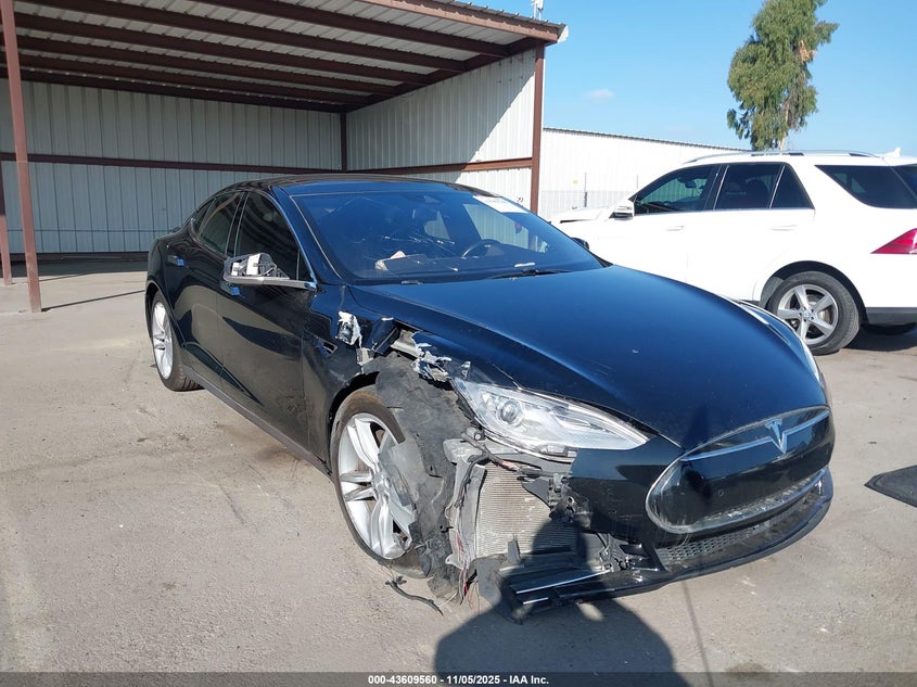 2015 Tesla Model s VIN 5YJSA1E19FF116630 IAAI salvage auction — RIGHT FRONT, Other, sold $1,000 on 2026-07-23 (photo 6)