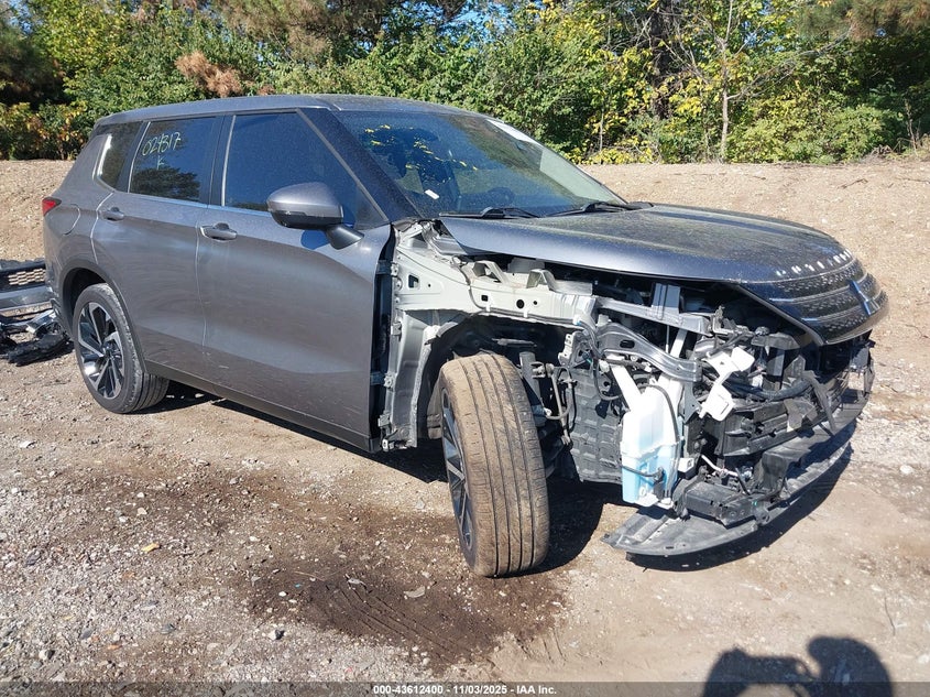 2022 Mitsubishi Outlander VIN JA4J3UA89NZ024317 IAAI salvage auction — FRONT END, Salvage (Indiana), sold $6,100 on 2026-07-10 (photo 1)