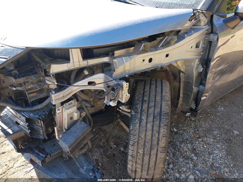 2022 Mitsubishi Outlander VIN JA4J3UA89NZ024317 IAAI salvage auction — FRONT END, Salvage (Indiana), sold $6,100 on 2026-07-10 (photo 6)