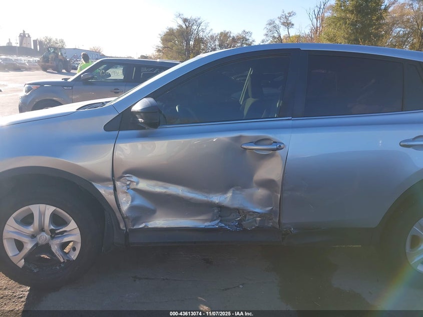 2015 Toyota Rav4 VIN JTMBFREVXFD159139 IAAI salvage auction — LEFT SIDE, Salvage (Missouri), sold $3,250 on 2026-07-29 (photo 6)
