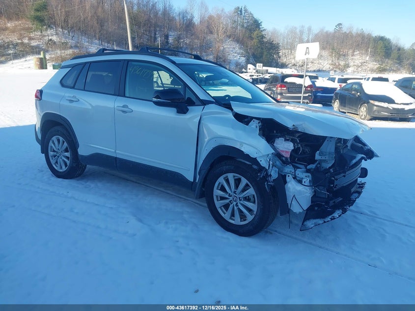2025 Toyota Corolla cross VIN 7MUCAAAG7SV125840 — IAAI salvage auction photo