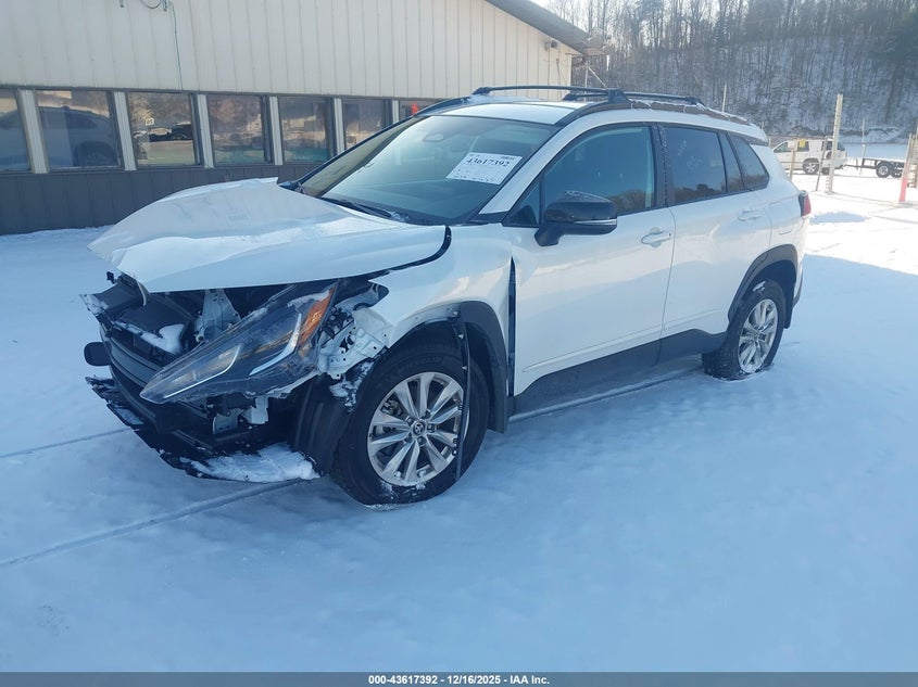 2025 Toyota Corolla cross VIN 7MUCAAAG7SV125840 IAAI salvage auction — FRONT END, Salvage (Idaho), sold $9,850 on 2026-08-25 (photo 2)