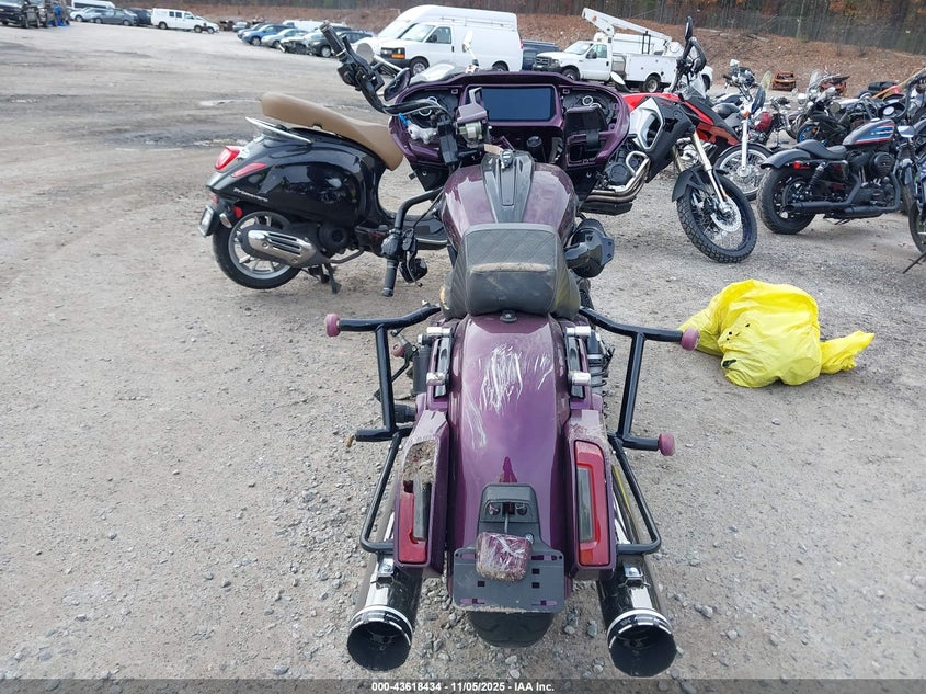 2025 Harley-davidson FLTRXSE VIN 1HD1TC613SB960030 IAAI salvage auction — ALL OVER, Salvage (New Hampshire), sold $10,900 on 2026-07-28 (photo 6)