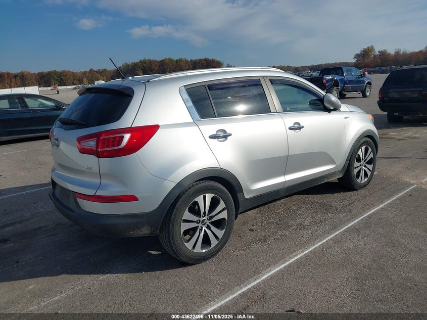2011 Kia Sportage VIN KNDPCCA28B7031594 IAAI salvage auction — LEFT SIDE, Salvage (Indiana), sold $2,850 on 2026-07-16 (photo 4)