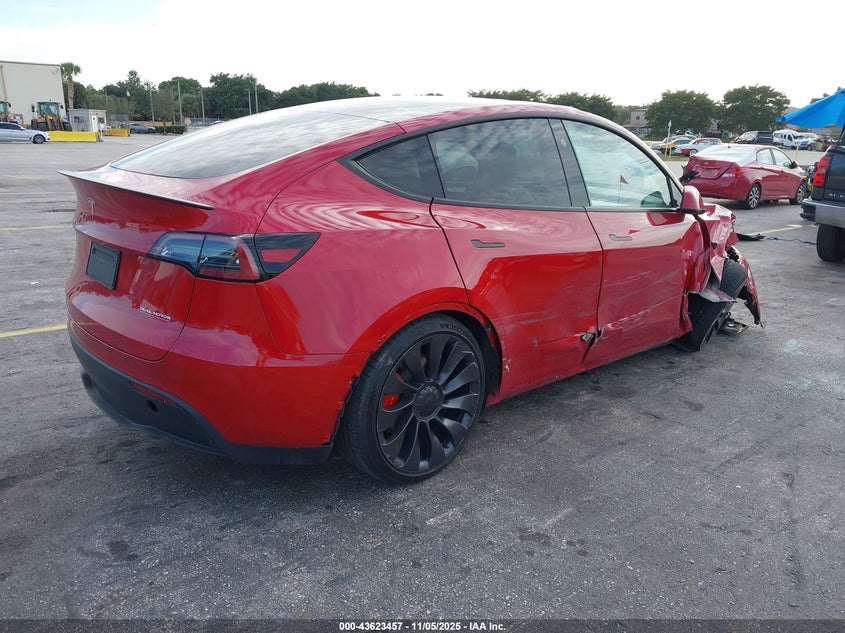 2023 Tesla Model y VIN 7SAYGDEF1PF924285 IAAI salvage auction — RIGHT SIDE, Other, sold $7,900 on 2026-07-23 (photo 4)