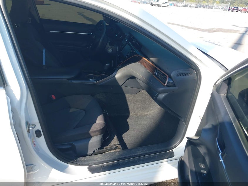 2018 Toyota Camry VIN 4T1B11HK6JU627924 IAAI salvage auction — FRONT & REAR, Other, sold $2,500 on 2026-07-21 (photo 5)