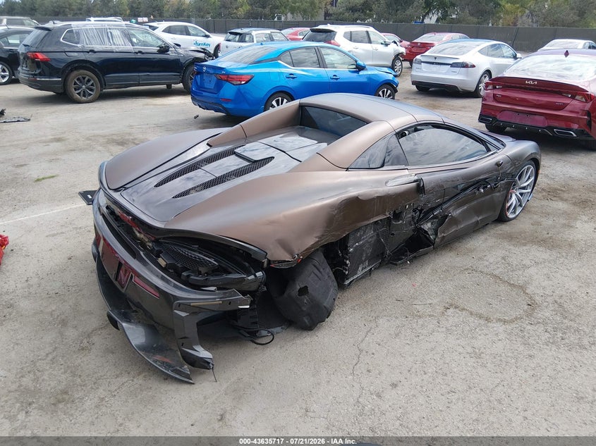 2018 Mclaren 570s VIN SBM13FAA5JW004086 IAAI salvage auction — RIGHT SIDE, Salvage (California), sold $30,250 on 2026-07-27 (photo 4)