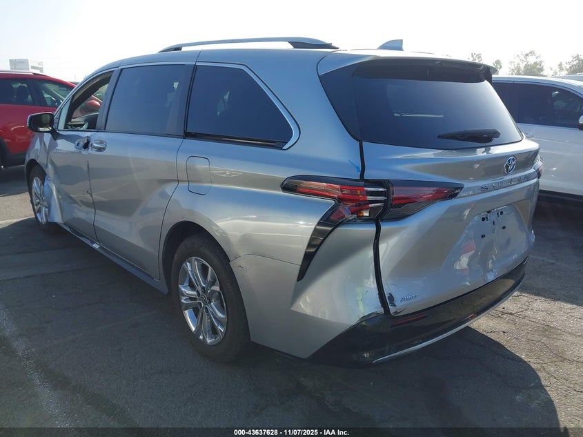 2022 Toyota Sienna VIN 5TDESKFC5NS061555 IAAI salvage auction — FRONT & REAR, Salvage (California), sold $19,800 on 2026-07-09 (photo 3)