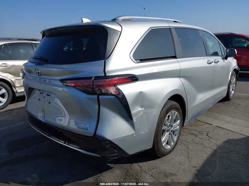 2022 Toyota Sienna VIN 5TDESKFC5NS061555 IAAI salvage auction — FRONT & REAR, Salvage (California), sold $19,800 on 2026-07-09 (photo 4)
