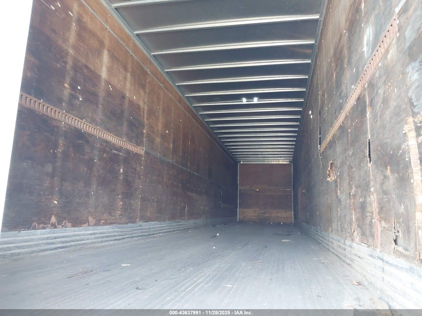 1988 Great Dane Trailers Great Dane Trailers VIN 1GRAA9621JS090625 IAAI salvage auction — SIDE, Clear (Indiana), sold $400 on 2026-08-28 (photo 5)