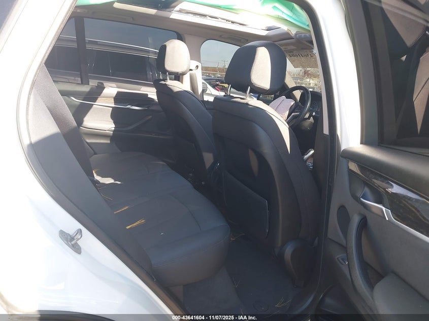 2015 BMW X5 VIN 5UXKR0C55F0K52520 IAAI salvage auction — FRONT & REAR, Salvage (Idaho), sold $225 on 2026-07-29 (photo 8)