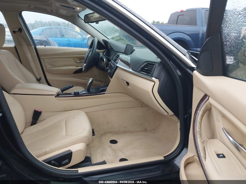 2015 BMW 3er VIN WBA3A5G52FNP35287 IAAI salvage auction — RIGHT FRONT, Salvage (North Carolina), sold $650 on 2026-08-05 (photo 5)