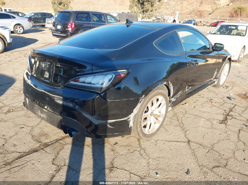 2014 Hyundai Genesis VIN KMHHT6KD9EU117097 IAAI salvage auction — RIGHT SIDE, Clear Salvage History (California), sold $1,100 on 2026-07-21 (photo 4)