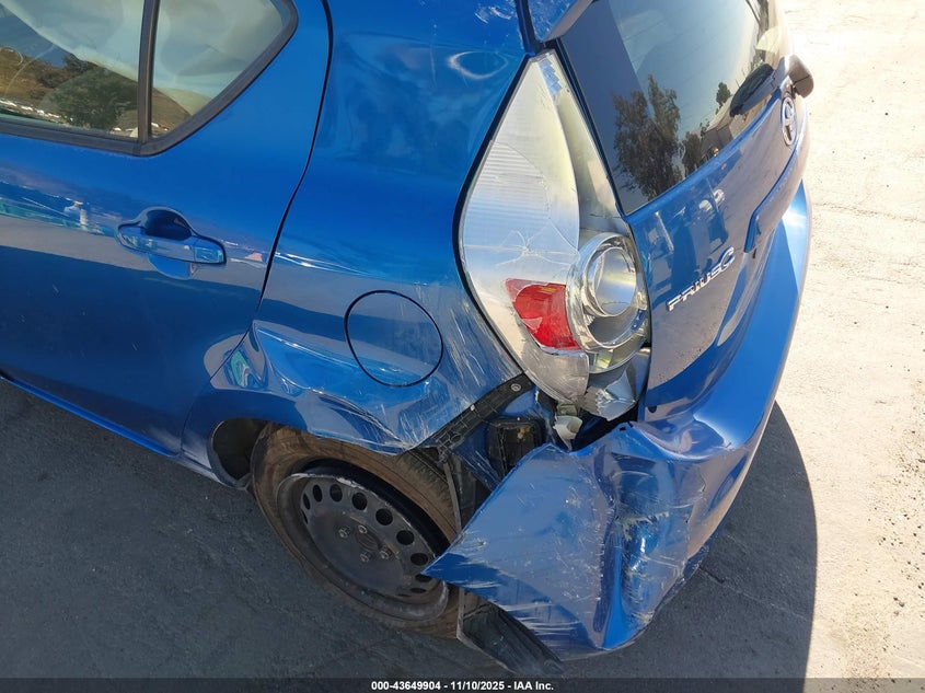 2014 Toyota Prius c VIN JTDKDTB36E1561620 IAAI salvage auction — ROLLOVER, Salvage (California), sold $25 on 2026-07-14 (photo 6)
