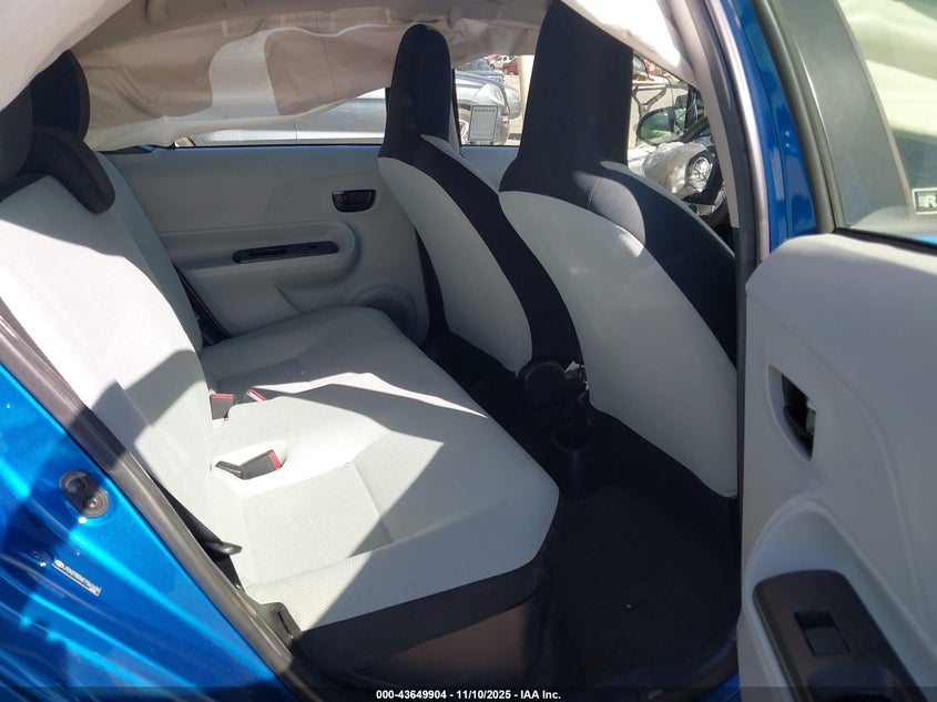 2014 Toyota Prius c VIN JTDKDTB36E1561620 IAAI salvage auction — ROLLOVER, Salvage (California), sold $25 on 2026-07-14 (photo 8)
