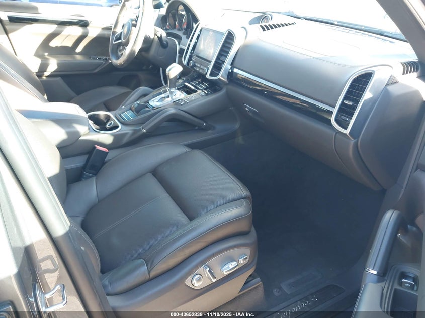 2017 Porsche Cayenne VIN WP1AB2A2XHLA50276 IAAI salvage auction — FRONT END, Salvage (California), sold $8,500 on 2026-07-22 (photo 5)