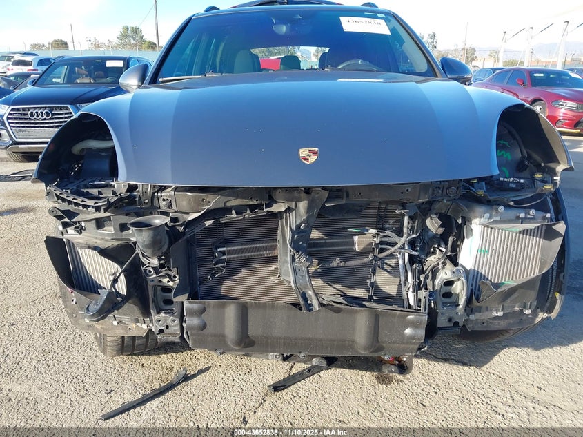 2017 Porsche Cayenne VIN WP1AB2A2XHLA50276 IAAI salvage auction — FRONT END, Salvage (California), sold $8,500 on 2026-07-22 (photo 6)