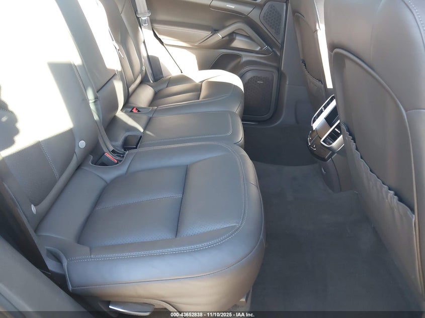 2017 Porsche Cayenne VIN WP1AB2A2XHLA50276 IAAI salvage auction — FRONT END, Salvage (California), sold $8,500 on 2026-07-22 (photo 8)