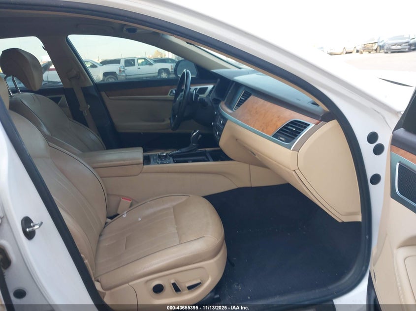 2015 Hyundai Genesis VIN KMHGN4JE7FU085238 IAAI salvage auction — FRONT END, Clear (Oklahoma), sold $1,050 on 2026-07-29 (photo 5)