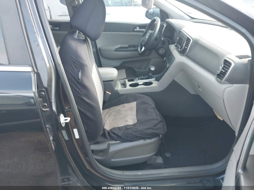 2017 Kia Sportage VIN KNDPM3AC2H7032271 IAAI salvage auction — NORMAL WEAR, Salvage Title, sold $2,050 on 2026-07-13 (photo 5)