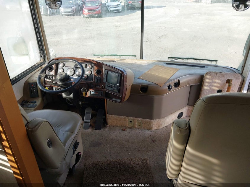 1999 Freightliner Chassis VIN 4UZ6XFBC8XCF20261 IAAI salvage auction — NORMAL WEAR, Clear (New York), sold $1,500 on 2026-07-23 (photo 5)
