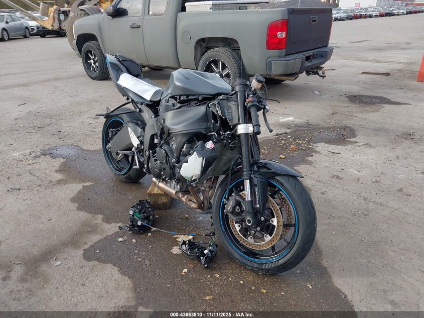2025 Kawasaki Zx636 VIN JKBZXJJ18SA027062 IAAI salvage auction — ROLLOVER, Other, sold $650 on 2026-07-29 (photo 1)
