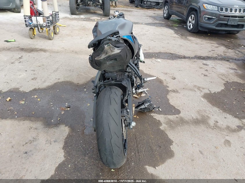 2025 Kawasaki Zx636 VIN JKBZXJJ18SA027062 IAAI salvage auction — ROLLOVER, Other, sold $650 on 2026-07-29 (photo 6)
