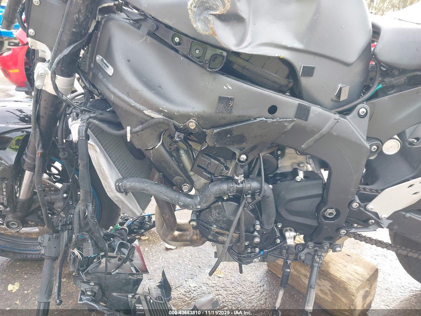 2025 Kawasaki Zx636 VIN JKBZXJJ18SA027062 IAAI salvage auction — ROLLOVER, Other, sold $650 on 2026-07-29 (photo 9)