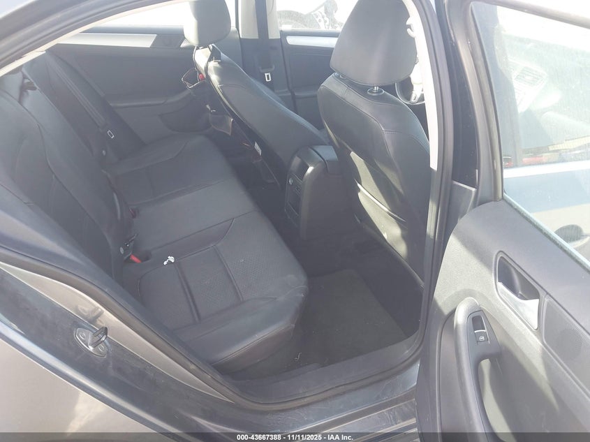 2013 Volkswagen Jetta VIN 3VWDX7AJ9DM310824 IAAI salvage auction — REAR END, Salvage (Oklahoma), sold $400 on 2026-07-26 (photo 8)