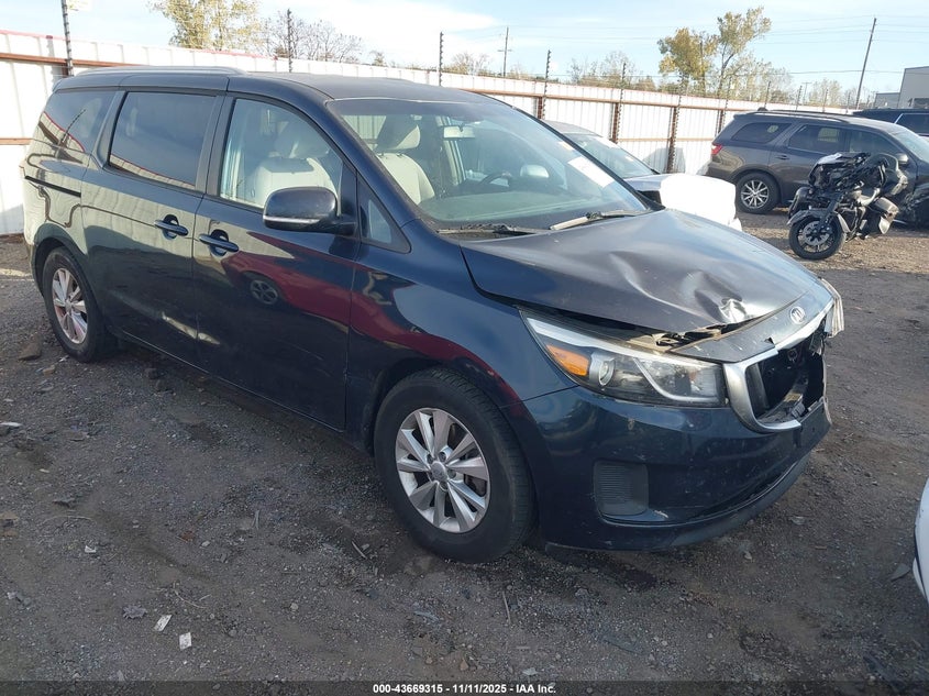 2016 Kia SEDONA VIN KNDMB5C17G6102884 IAAI salvage auction — FRONT END, Clear (Oklahoma), sold $25 on 2026-07-28 (photo 1)